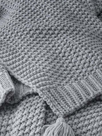 Gray Knitted Throw Blanket with Tassels – Soft Textured Single Sofa Throw (130 x 170 cm)