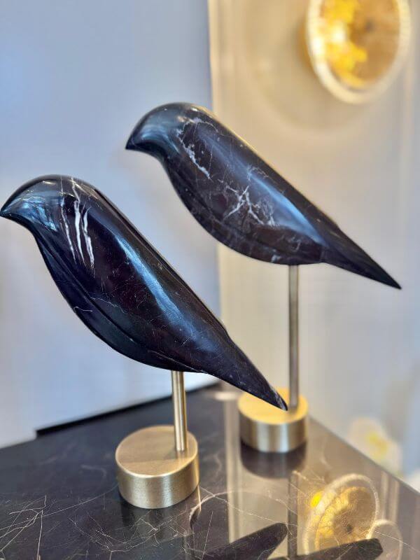 Black Marble Bird with White & Grey Veins – Decorative Object, Antique Brass Stand
