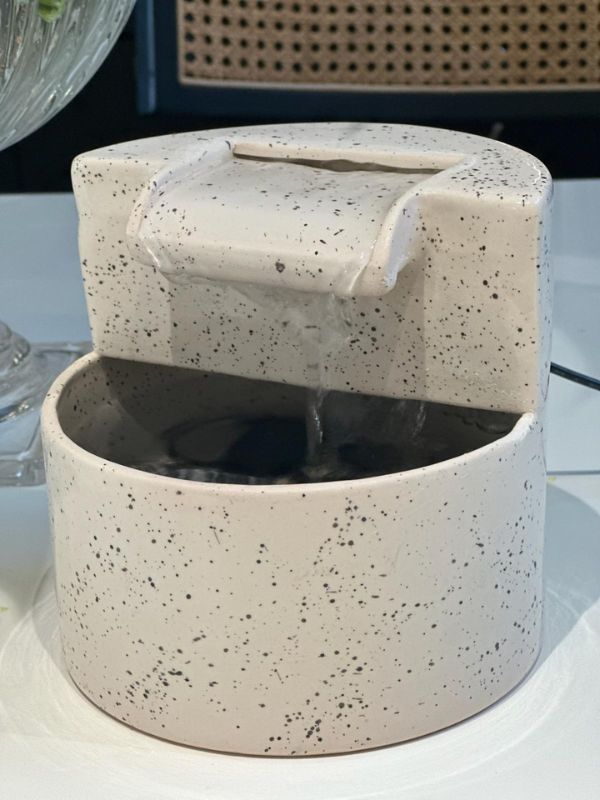 “LOOP” Tabletop Ceramic Waterfall – Tranquil Handmade Décor