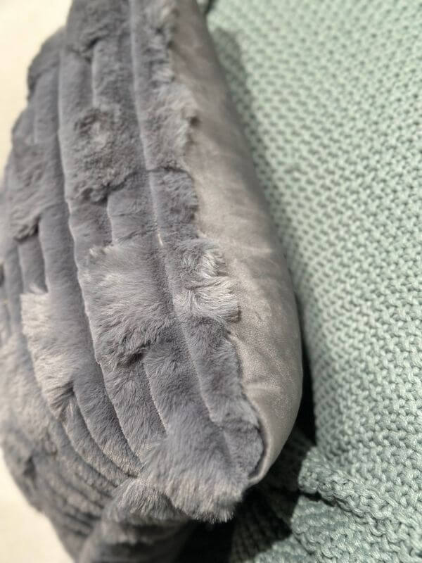 Anthracite Plush Throw Pillow Cover – Soft Textured Cushion Cover (45 × 45 cm)
