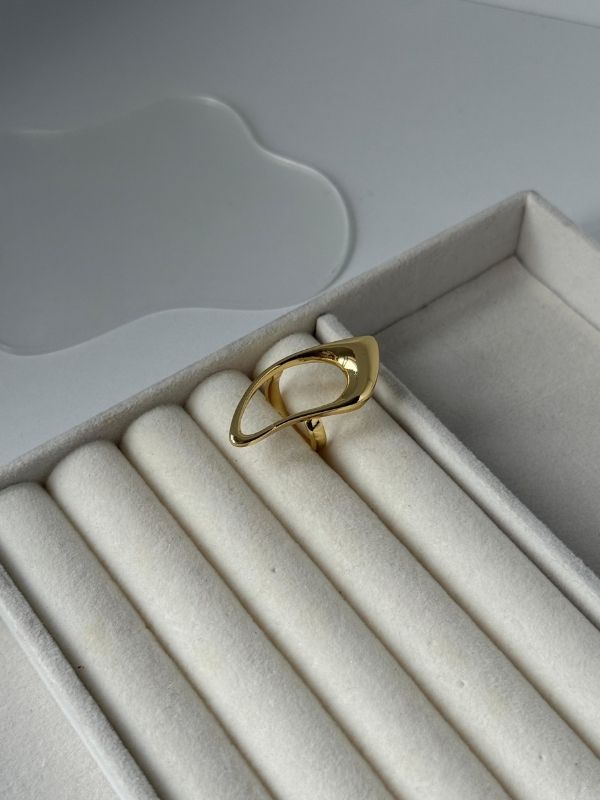 Aura Loop Ring