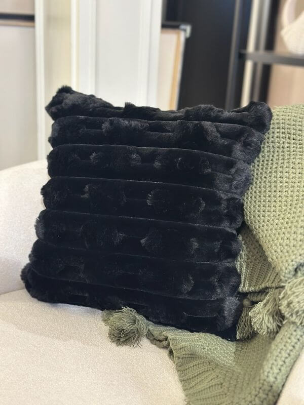 Black Plush Throw Pillow Cover – Soft Textured Cushion Cover (45 × 45 cm)