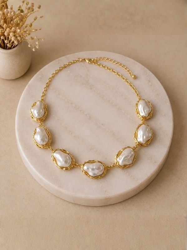 Elara Glow Necklace