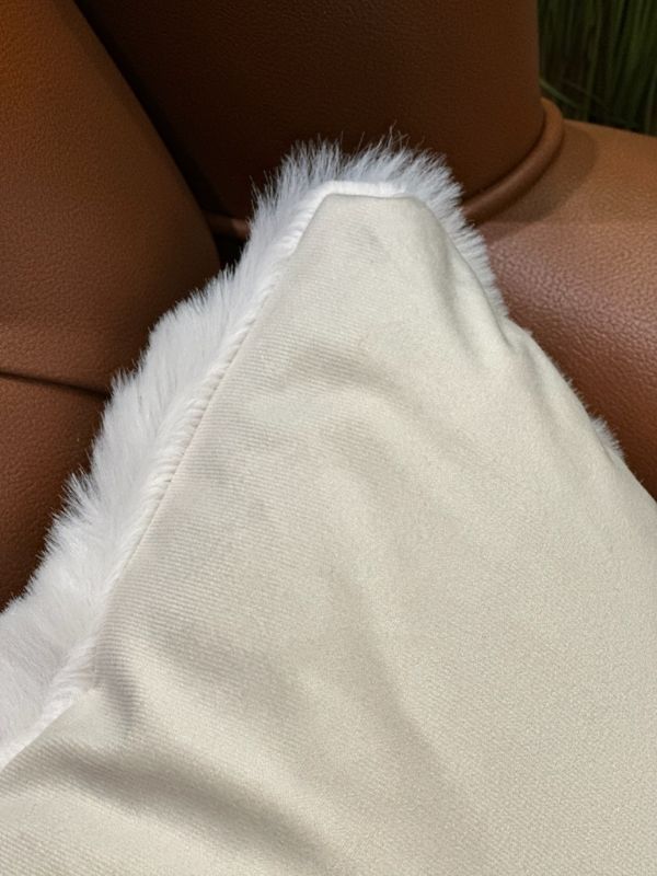 Ivory Faux Fur Throw Pillow Case – Ultra Soft Plush Cushion Cover(45 x 45 cm)