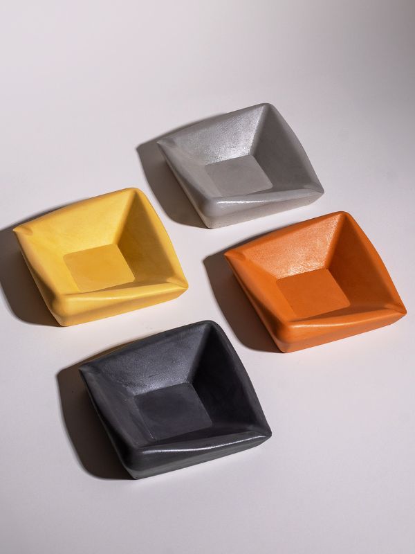 Minimal Ashtray Set of 4 – Stylish Concrete Smoke Break Accent