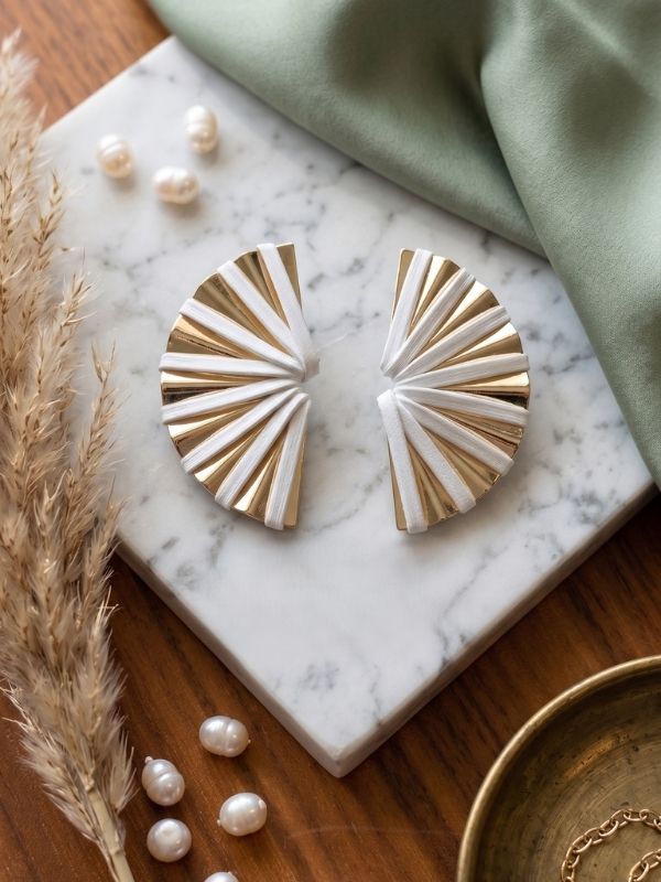 Noiré Fan Earrings