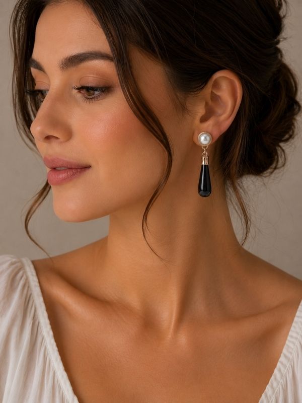 Selora Drop Earrings