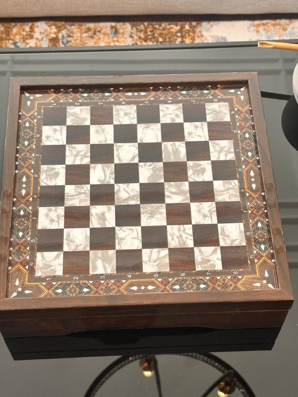 VIP Walnut Chess Set – Large Luxurious Collector’s Edition