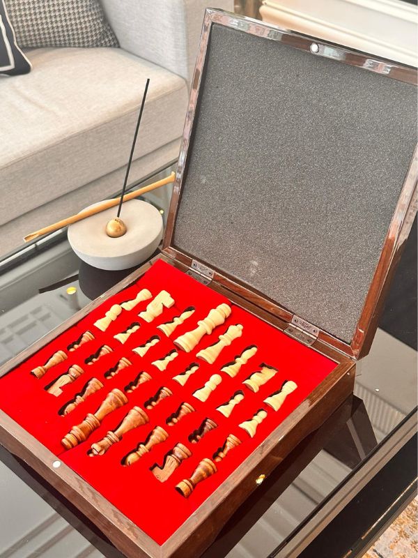 VIP Walnut Chess Set – Large Luxurious Collector’s Edition