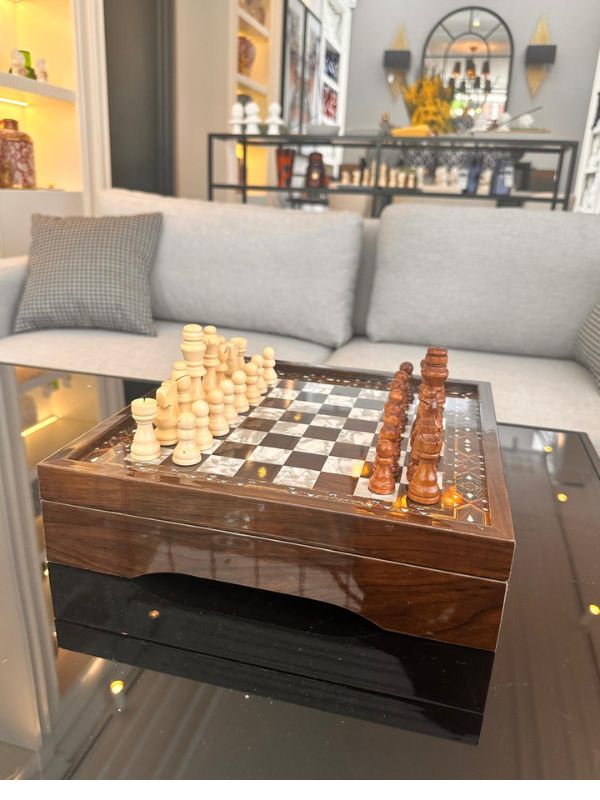VIP Walnut Chess Set – Large Luxurious Collector’s Edition