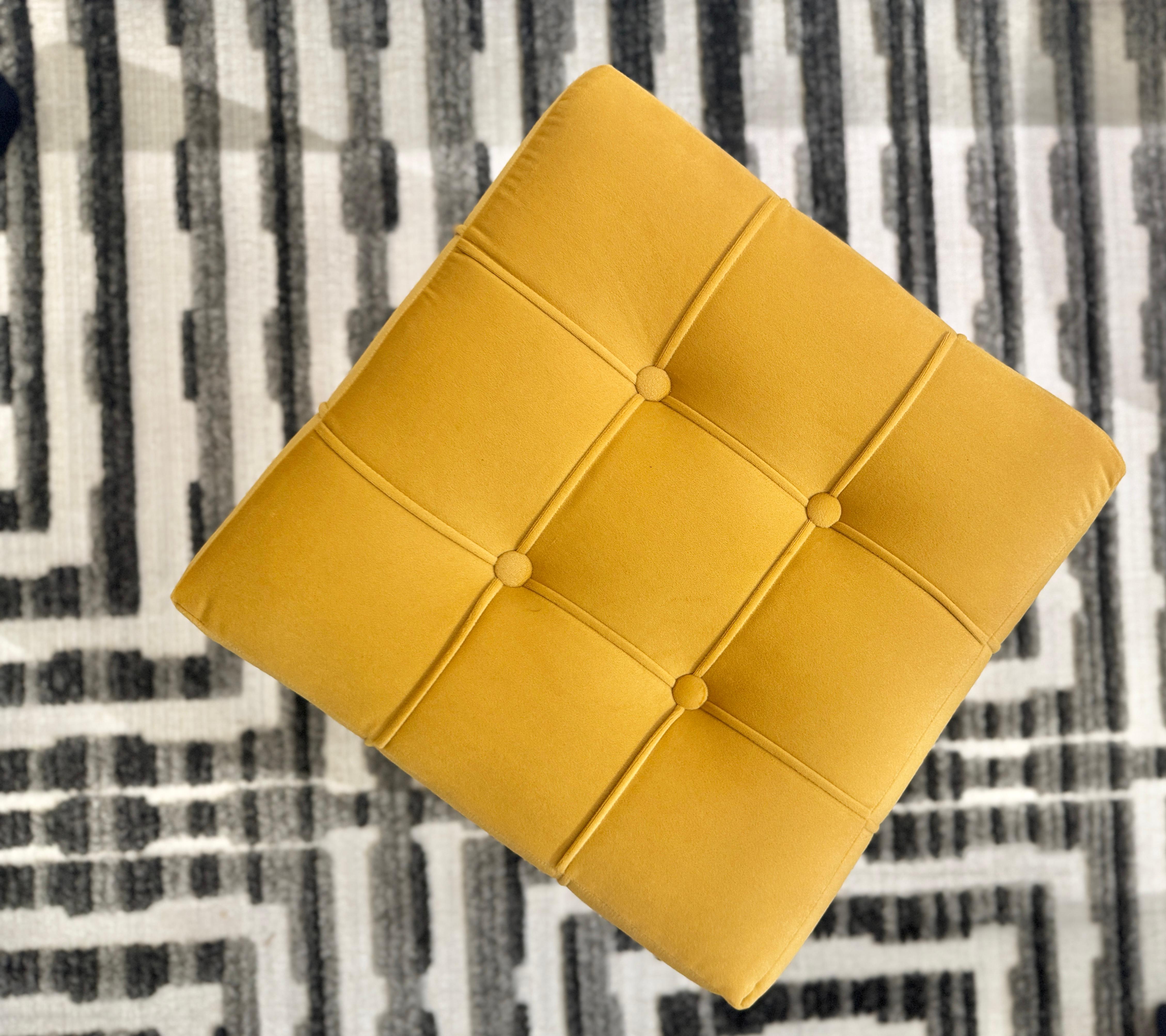 Velvet Cube Ottoman – Chic & Versatile Accent