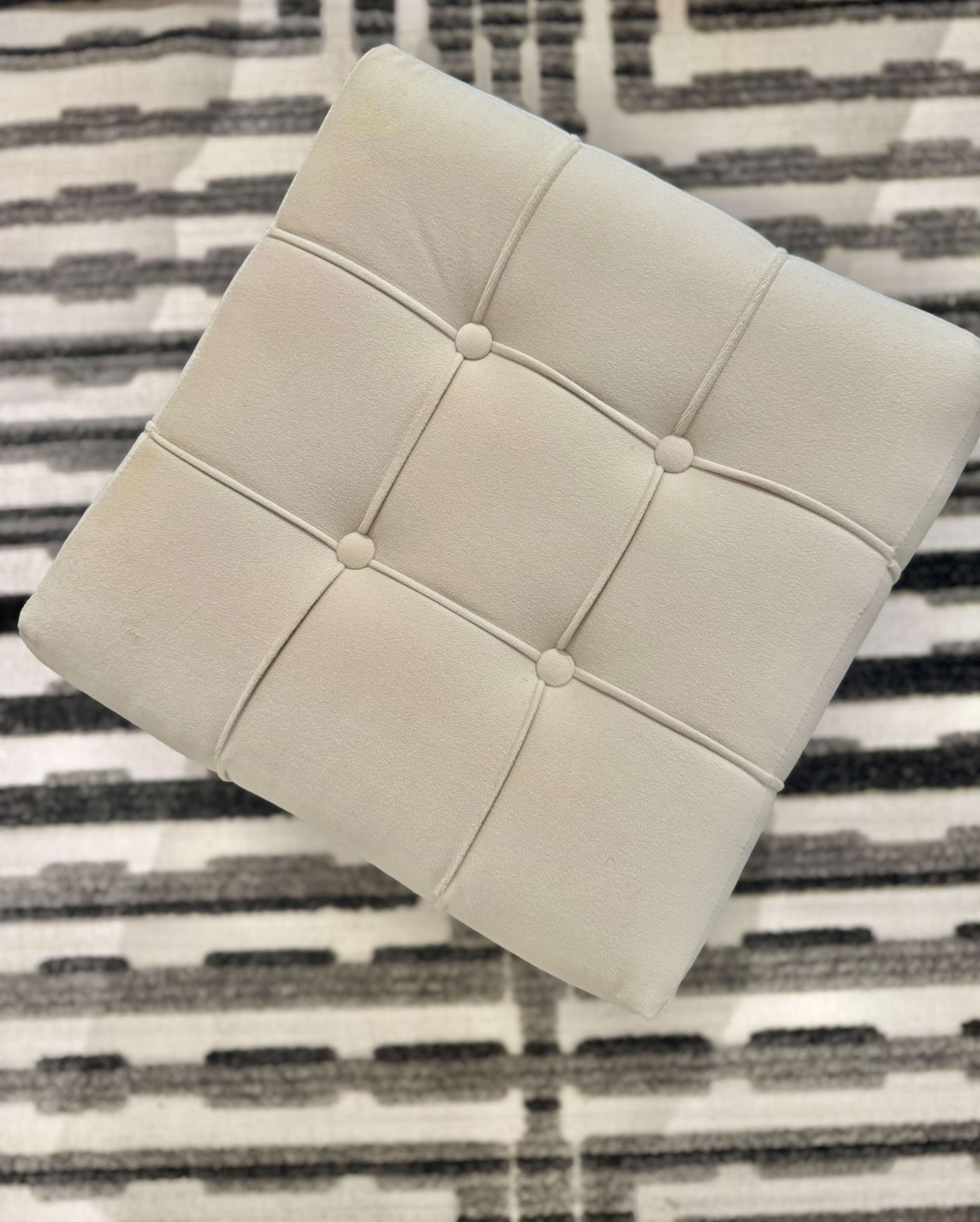 Velvet Cube Ottoman – Chic & Versatile Accent