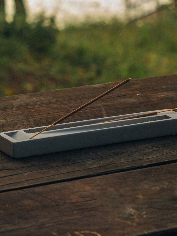 "WAY" Concrete Incense Burner – Minimalist Stick Accessory
