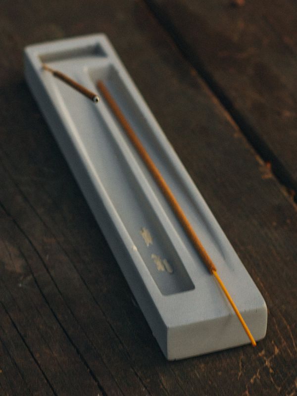 "WAY" Concrete Incense Burner – Minimalist Stick Accessory