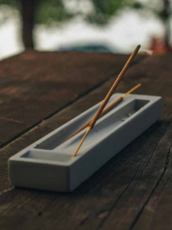 "WAY" Concrete Incense Burner – Minimalist Stick Accessory