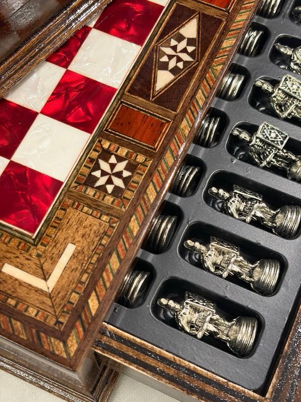 Handmade Mother-of-Pearl Chess Set – Brass & Chrome Pieces (25 x 25 cm)