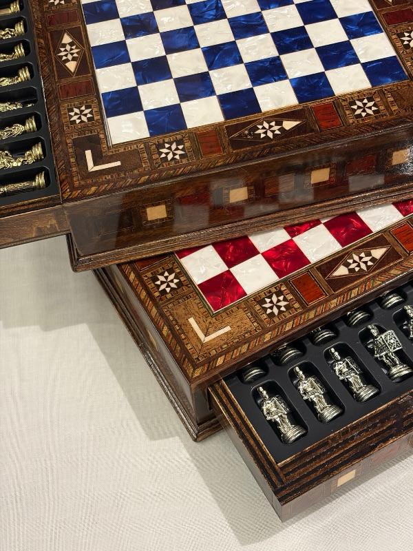 Handmade Mother-of-Pearl Chess Set – Brass & Chrome Pieces (25 x 25 cm)