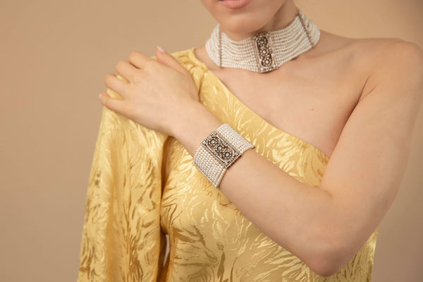 Rhinestone Embellished Pearl Bracelet