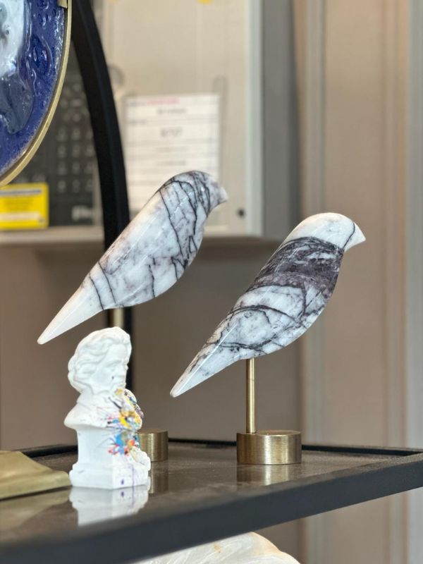 White Marble Bird with Black & Grey Veins – Decorative Object, Antique Brass Stand