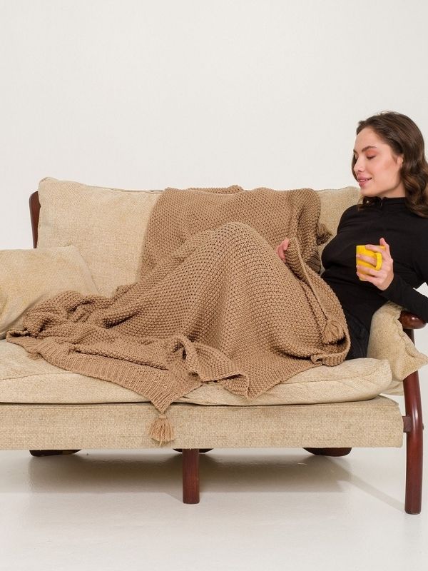 Camel Knitted Throw Blanket with Tassels – Soft Textured Single Sofa Throw (130 x 170 cm)