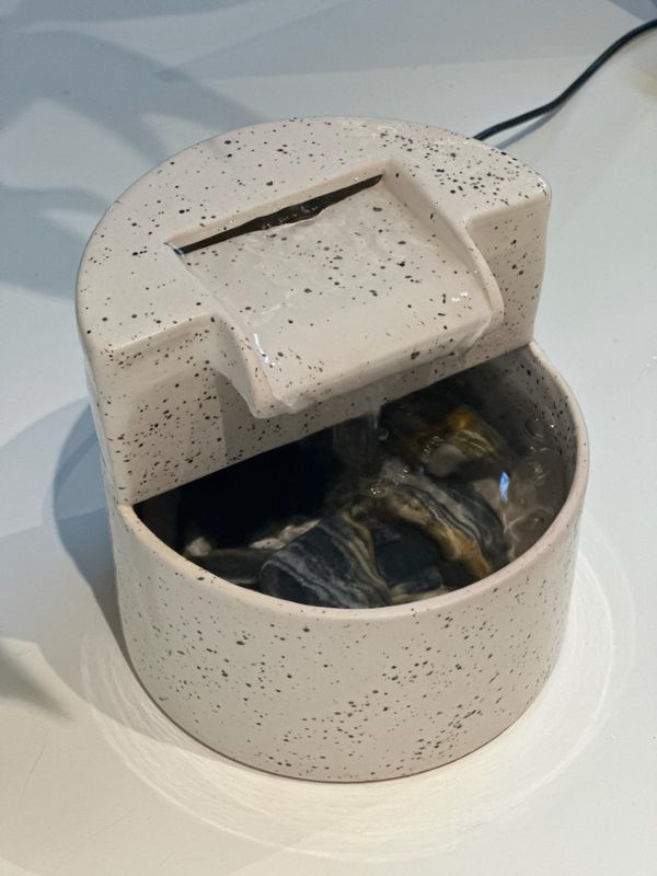 “LOOP” Tabletop Ceramic Waterfall – Tranquil Handmade Décor