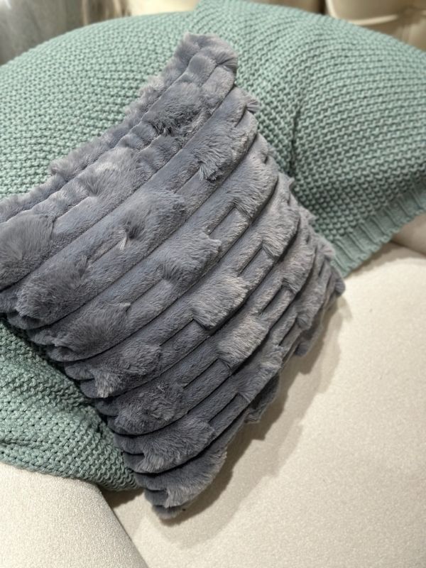 Anthracite Plush Throw Pillow Cover – Soft Textured Cushion Cover (45 × 45 cm)
