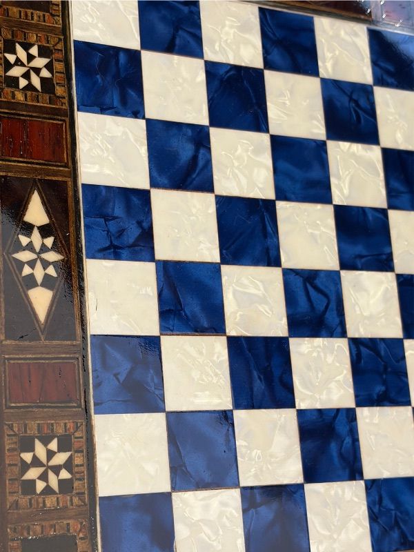 Handmade Mother-of-Pearl Chess Set – Brass & Chrome Pieces (25 x 25 cm)