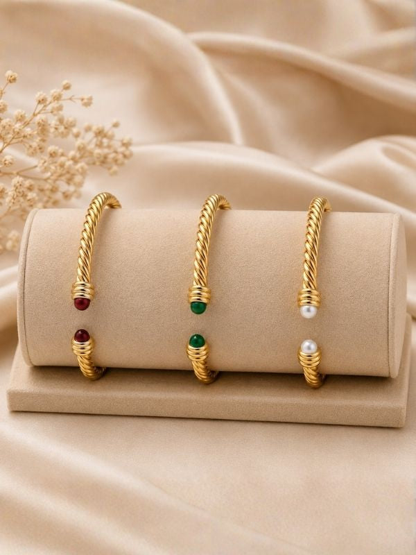 Luna Twist Cuff