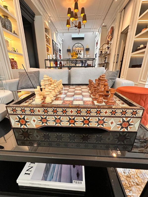 Luxury VIP Chess Set Hatem – Ornate Wooden Game Board