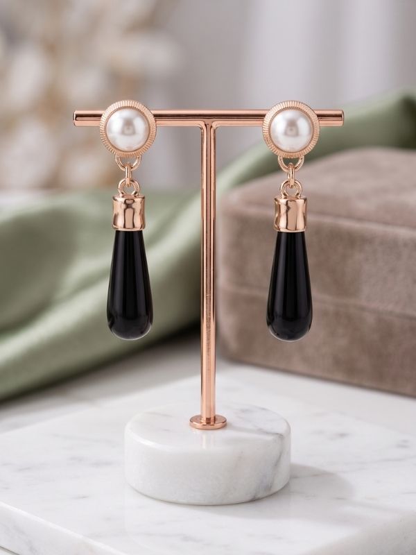 Selora Drop Earrings