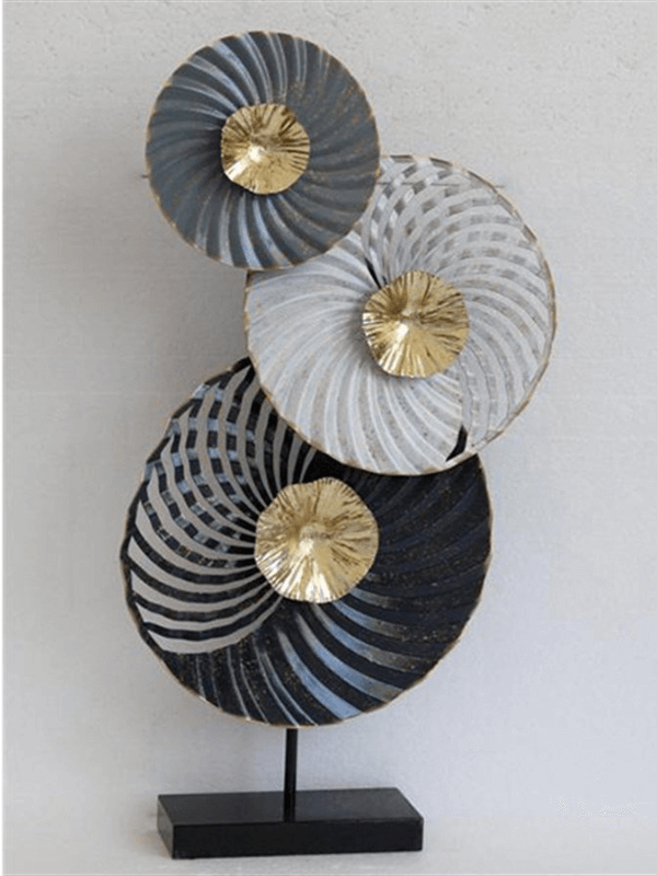 Fleur-Trois Decorative Metal Object