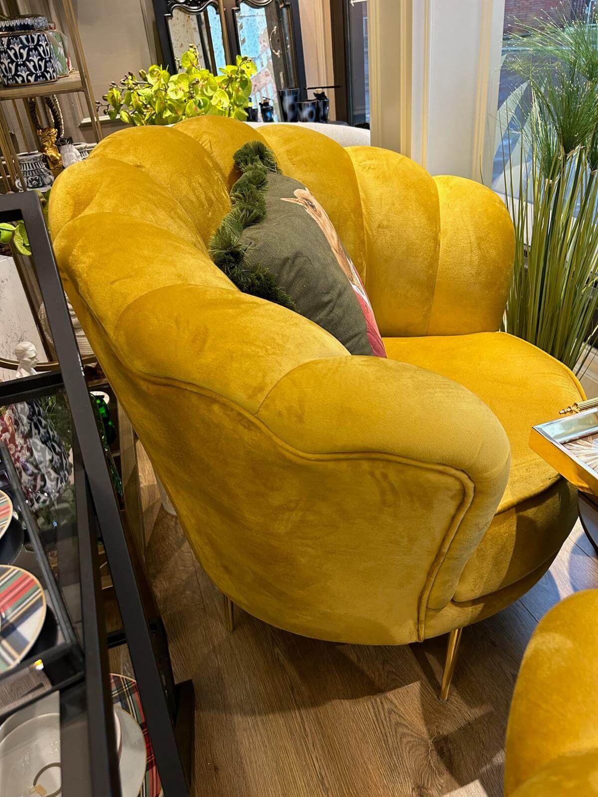DAISY ARMCHAIR YELLOW