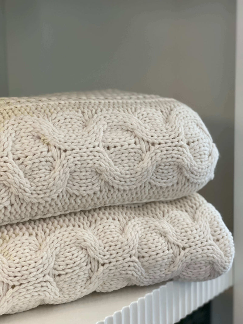 Vanilla Chunky Knit Throw